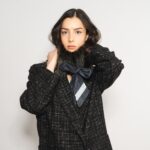 modischer-wendeschal-fake-fur-dunkelgrün-reflektierend