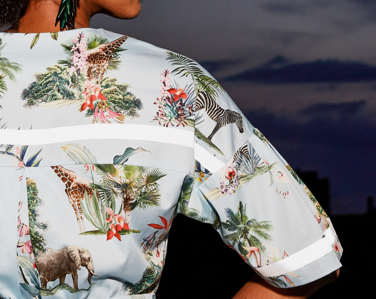 MW_0558_HR_Fertigp.jpg_Kleid Detail