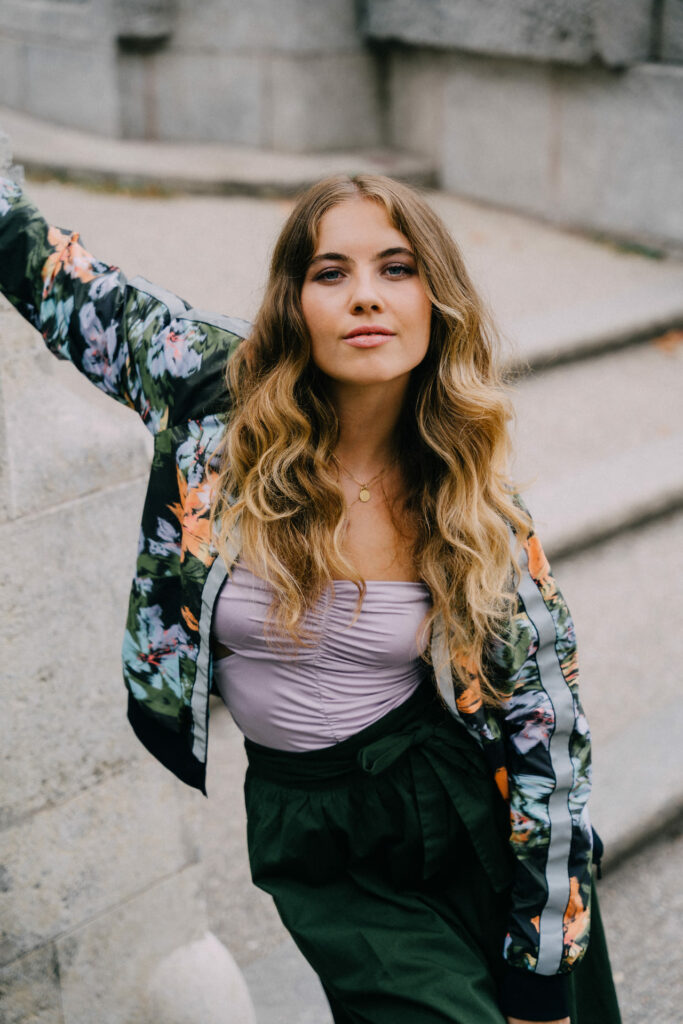 Bomberjacke mit Blumenprint